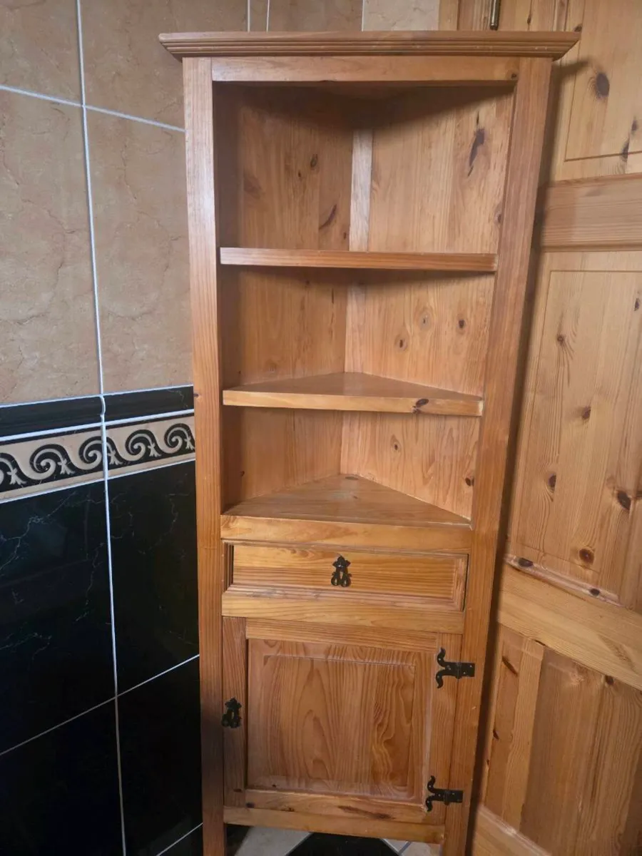 Corner Unit - Image 1