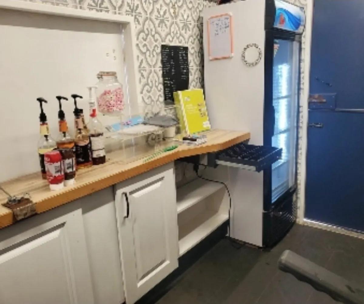 Catering trailer - Image 4