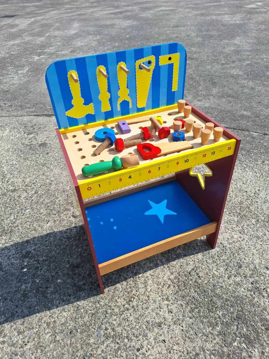 Childs work bench toy see size
