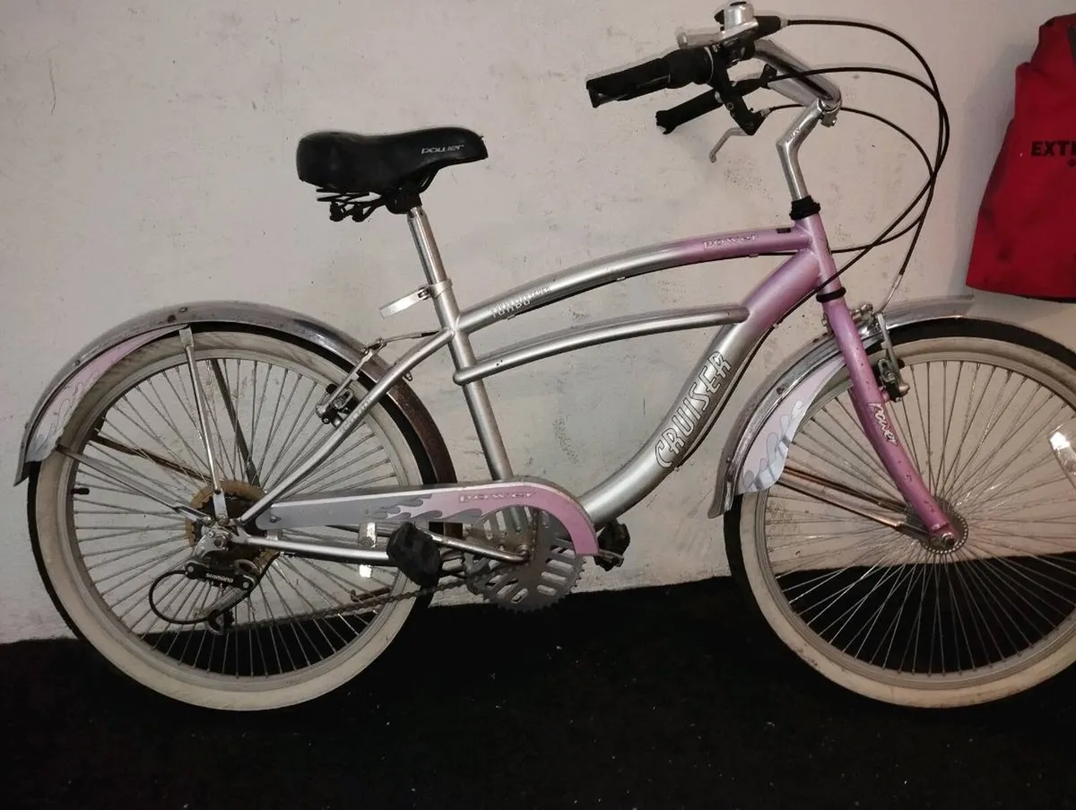 Girls 24inch bike - Image 1