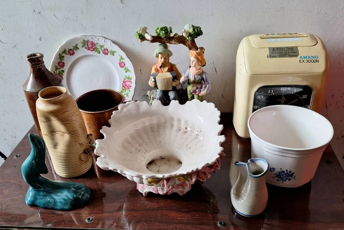 Selection of vintage items as per photos - Image 2