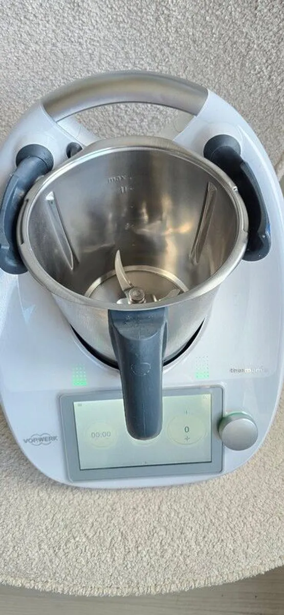 Thermomix TM6 in original packaging with accessories - Image 2