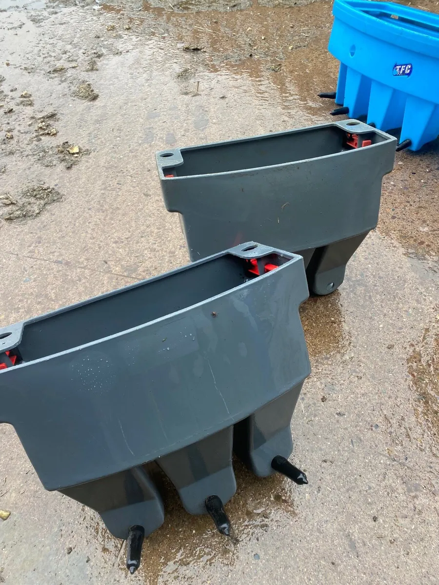 Calf feeder buckets - Image 2