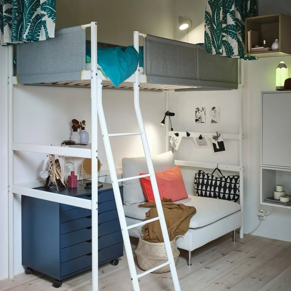Loft bunk bed and mattress - Image 1