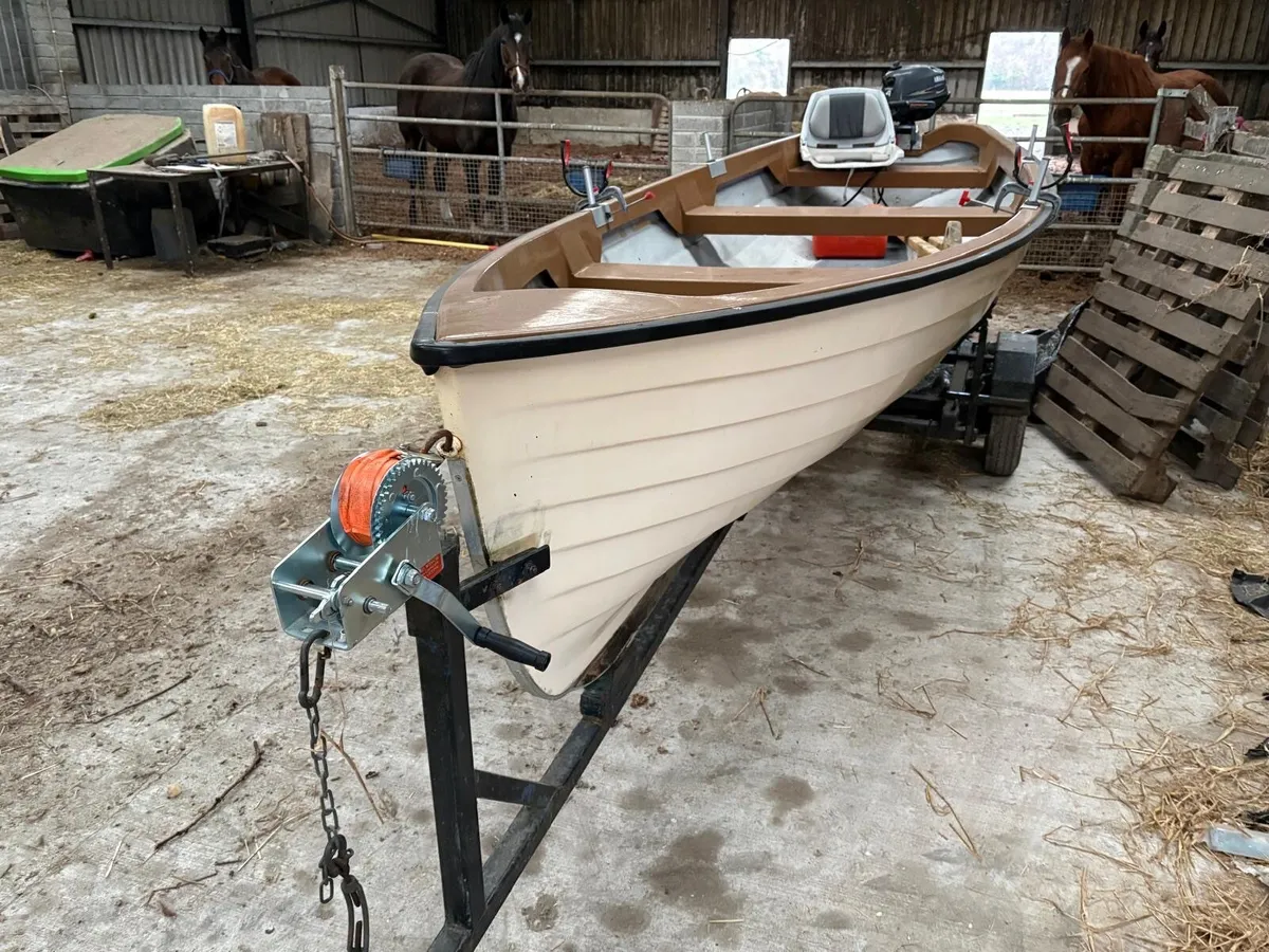 16ft lake boat - Image 3