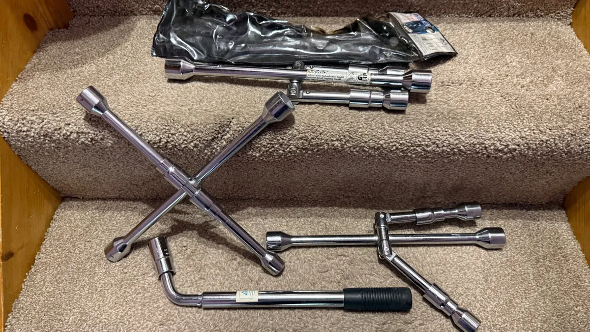 Wrench spanner 4 way - Image 1