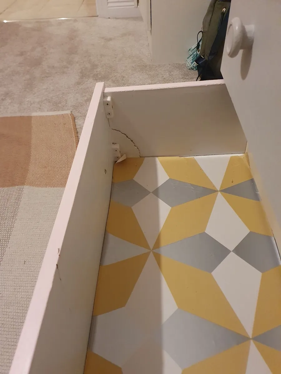 Dresser / Chest of drawers - Image 2