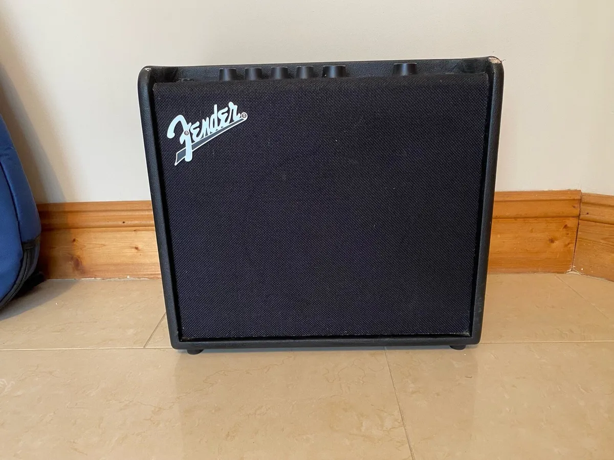 Squier Telecaster & Amp - Image 2