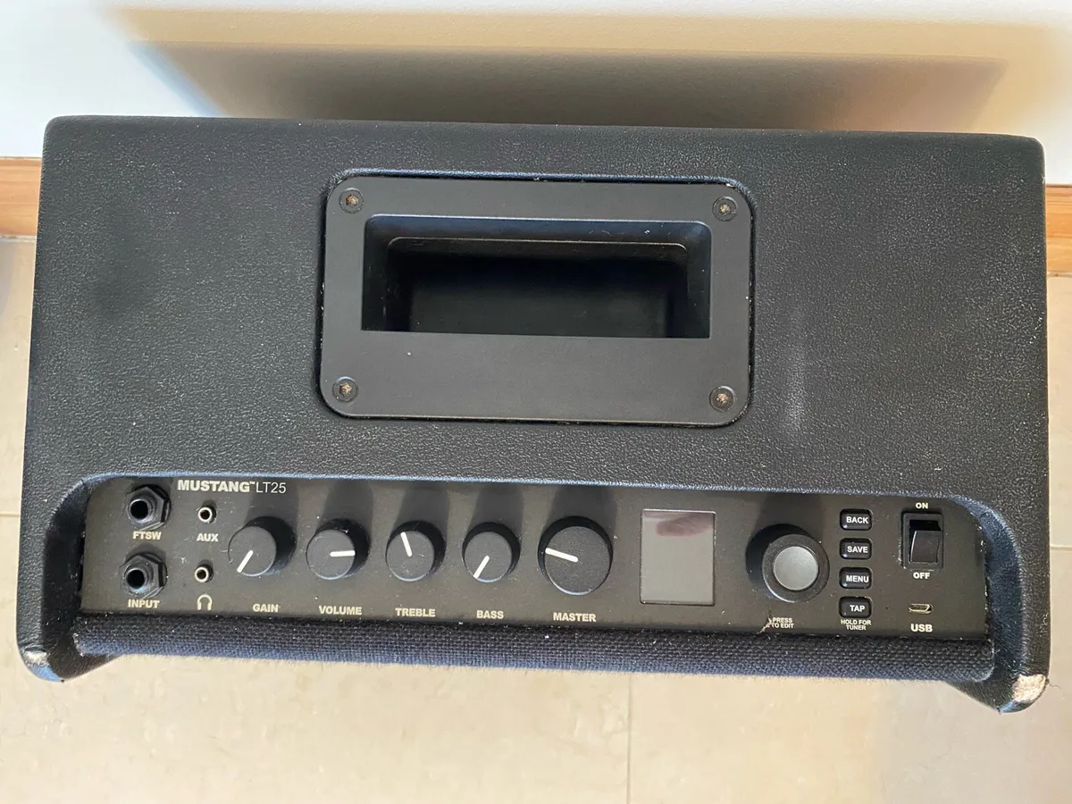 Squier Telecaster & Amp - Image 3