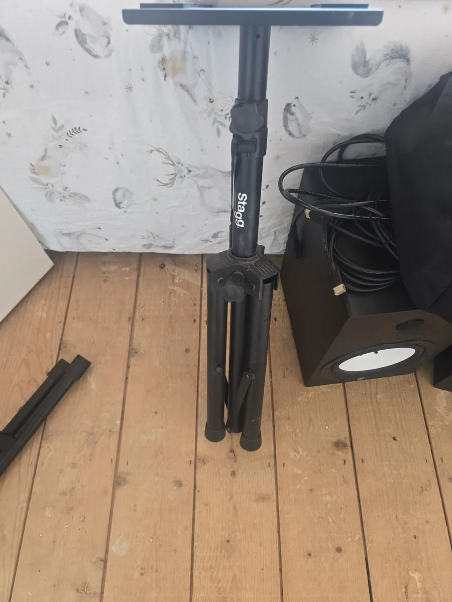 Stagg Adjustable Speaker Stands (Pair) - Image 2