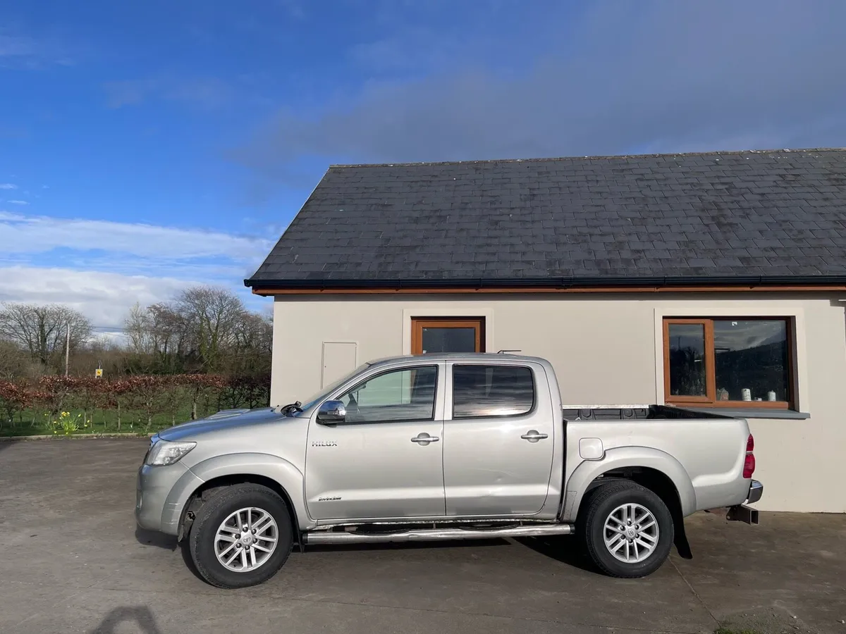 Toyota hilux - Image 2