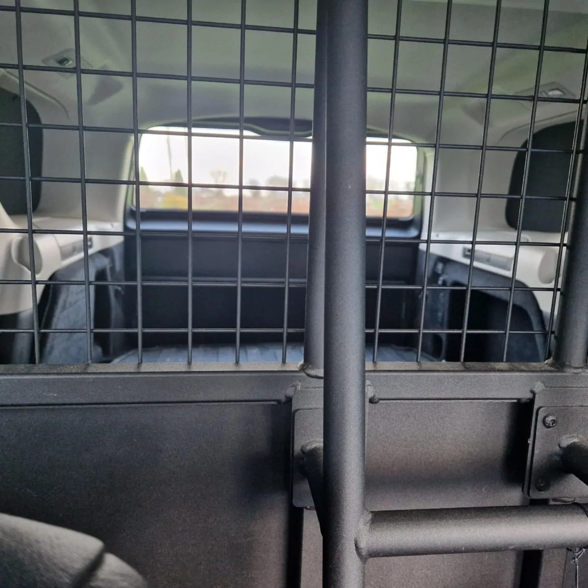 Land Rover Discovery MY19 3.0 SDV6 HSE Commercial - Image 4