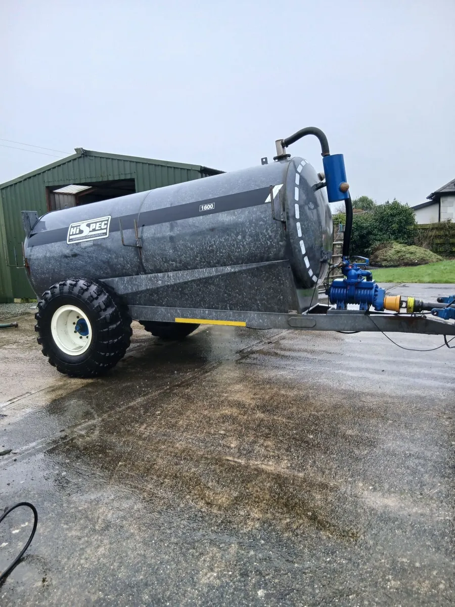 Slurry tanker - Image 1