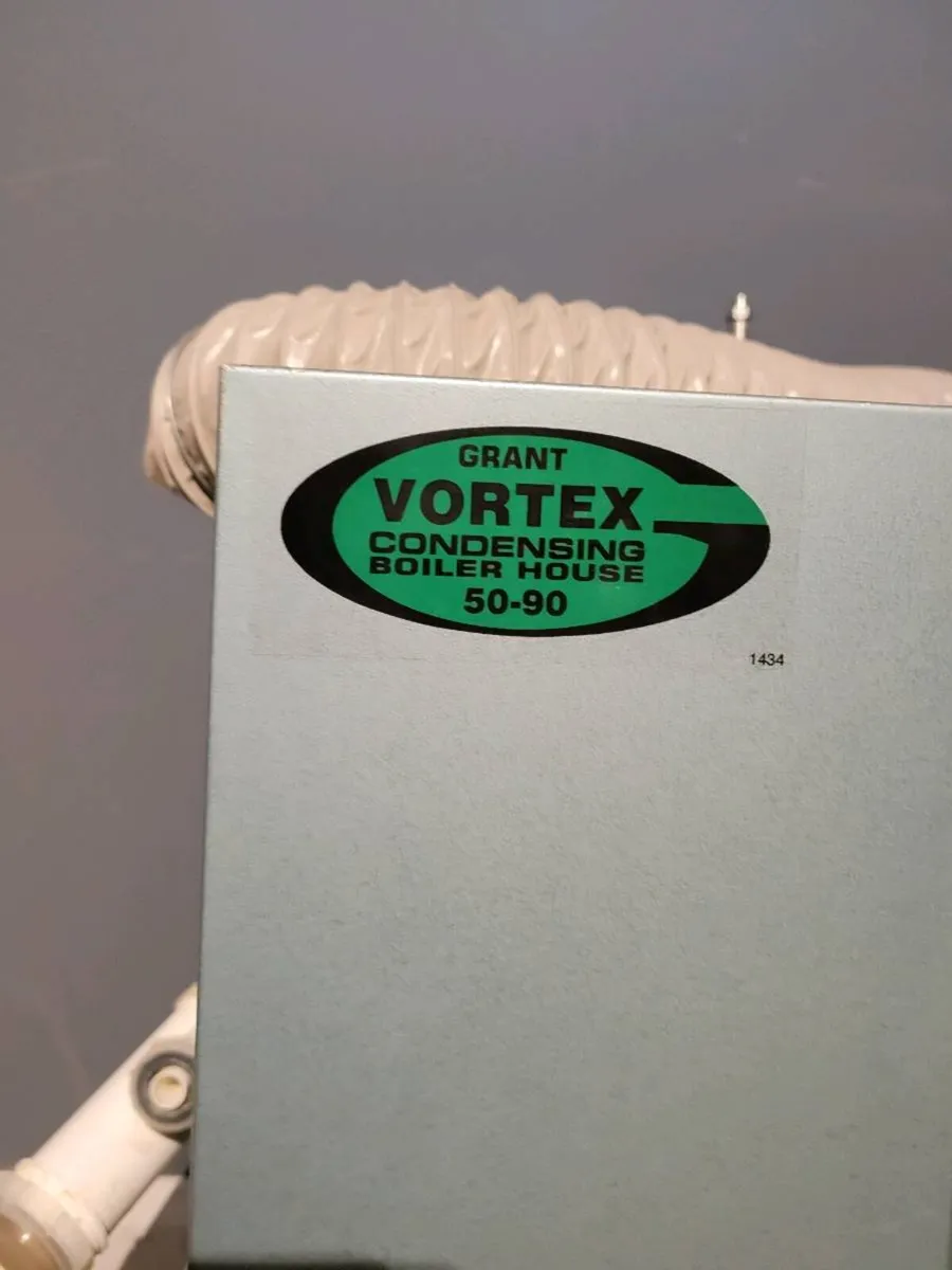 Oil boiler - Image 3