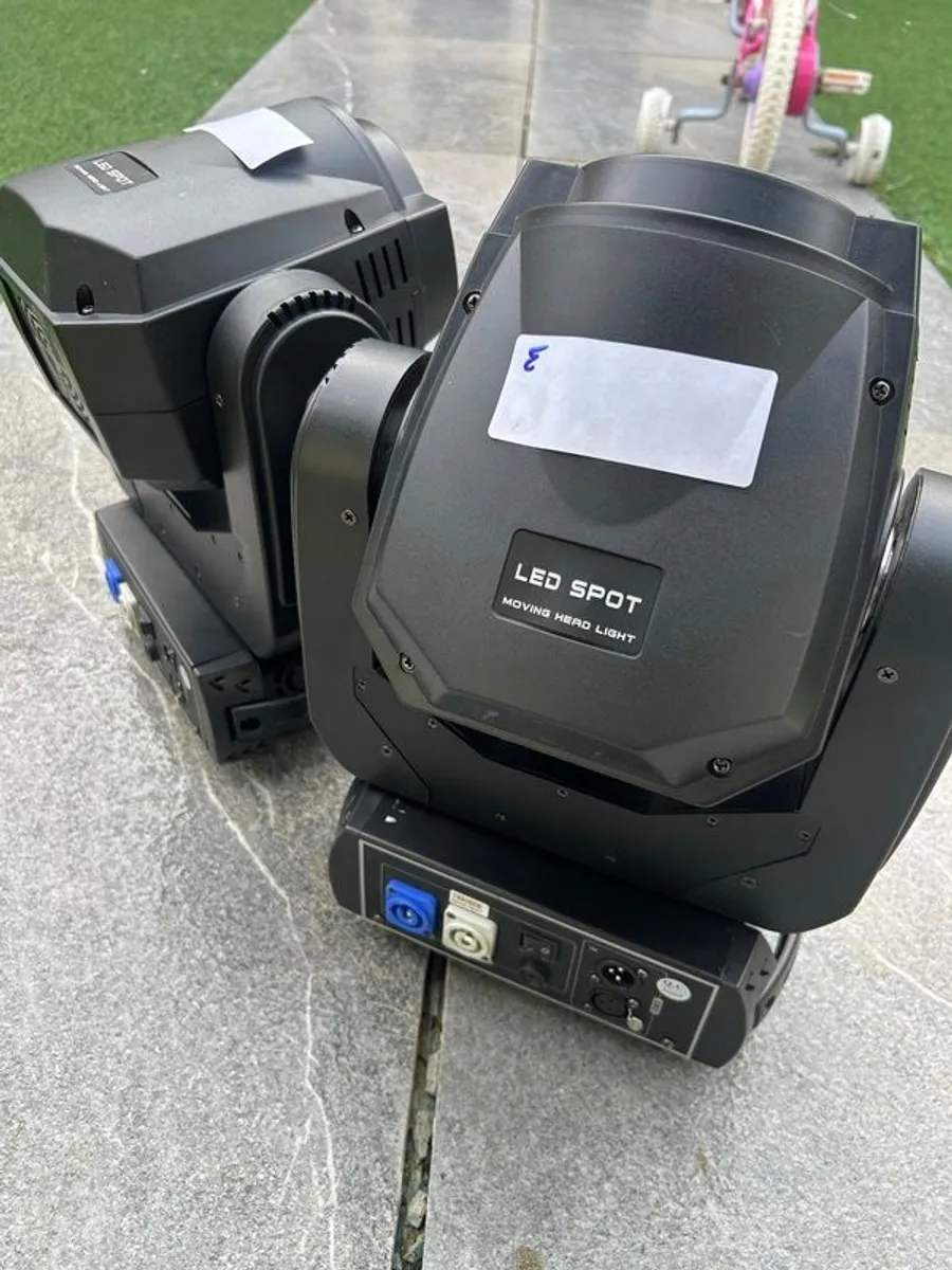 moving heads - Image 3