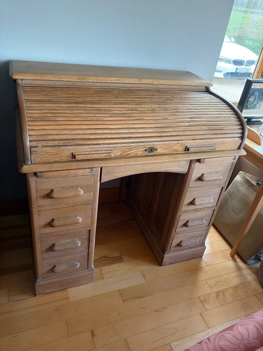 Roll top Desk - Image 1
