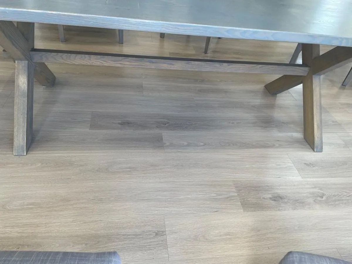 dining table - Image 4