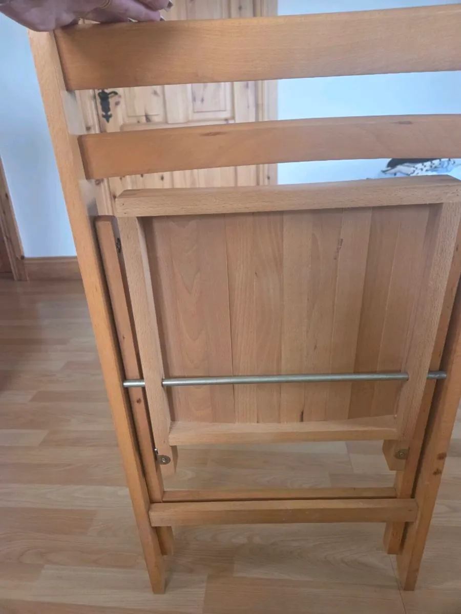 Folding Chairs - Image 3