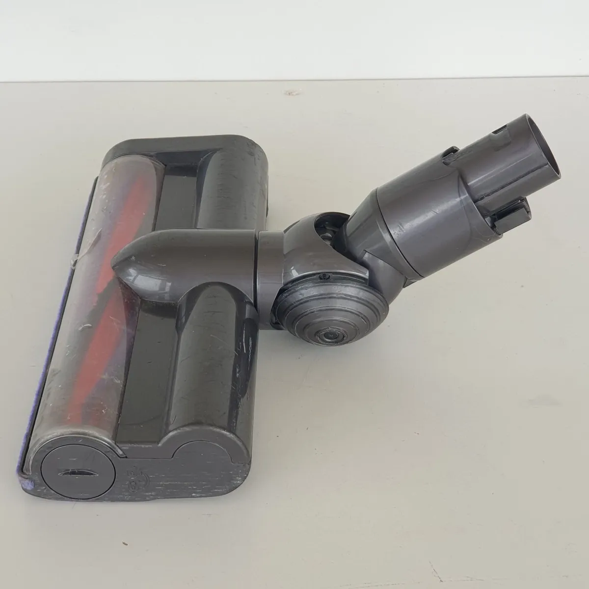 Dyson V6 DC58 motor brush head handheld vacuum - Image 2