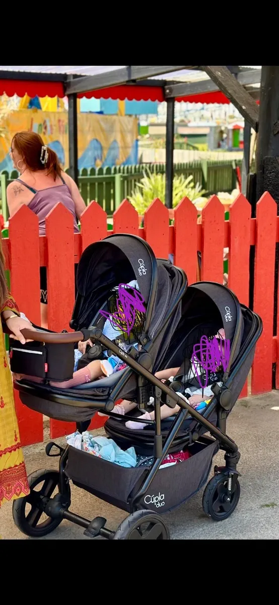 Twin baby stroller - Image 2