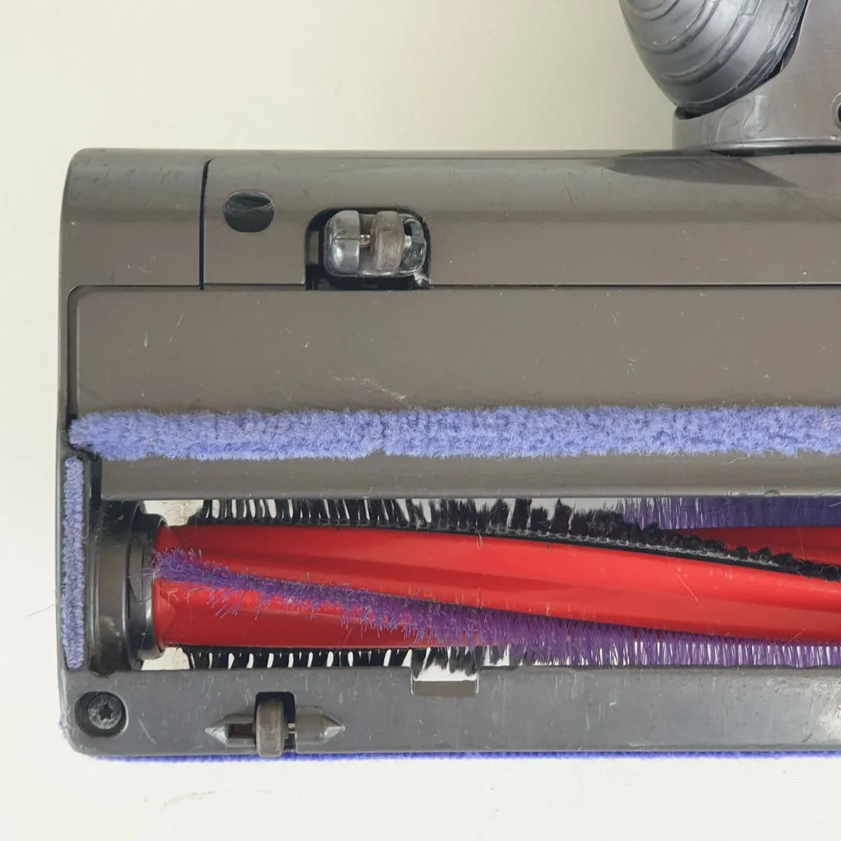 Dyson V6 DC58 motor brush head handheld vacuum - Image 4