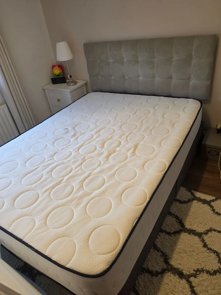 King size bed and mattress - Image 2