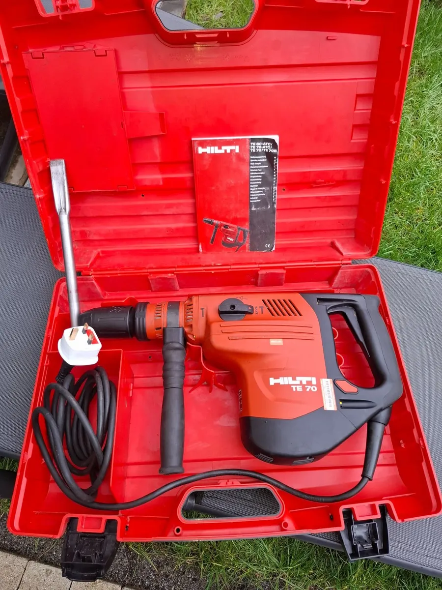 Hilti drill 230V - Image 1