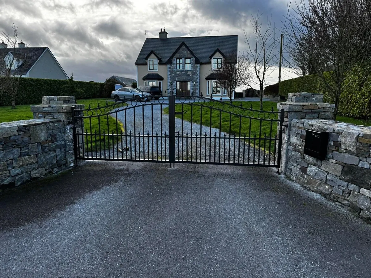 12/14ft Galvanized gates on sale ✅ - Image 1