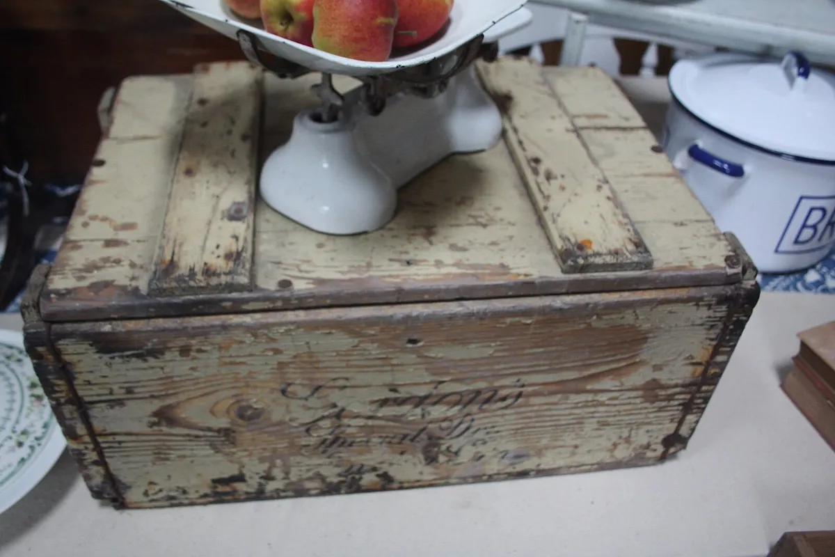 Gordon’s Gin Crate - Image 1