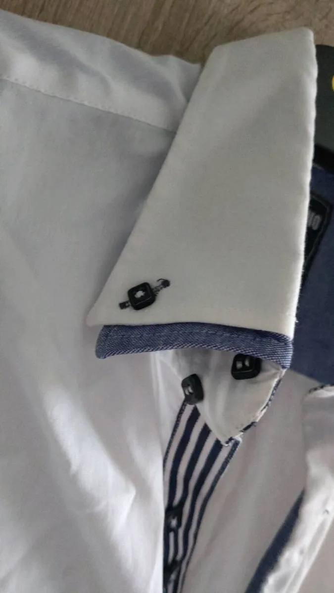 Shirt size XL but in my opinion it is more L - Image 3