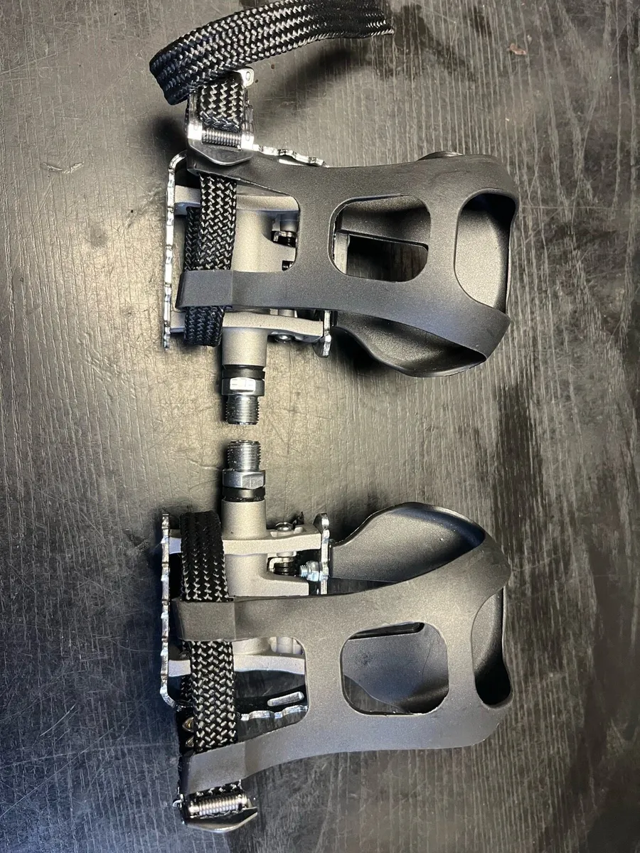 Shimano pedals - Image 1