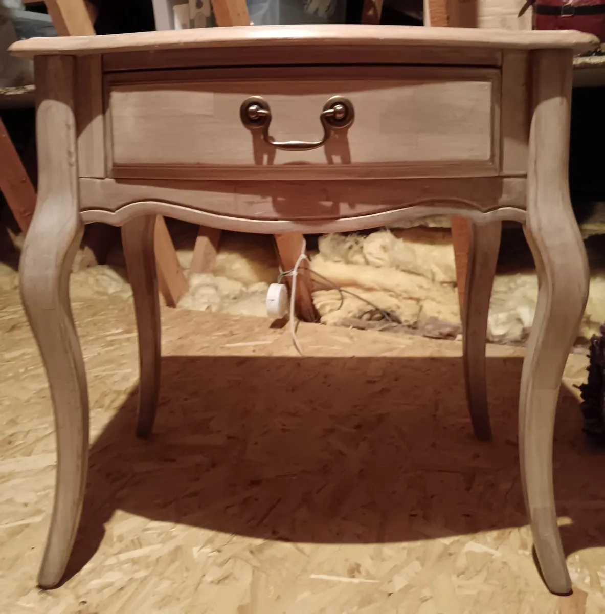 Antique style Table - Image 1