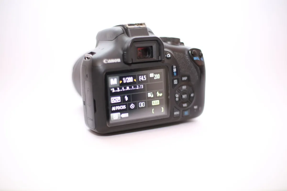 Canon 2000D - Image 3