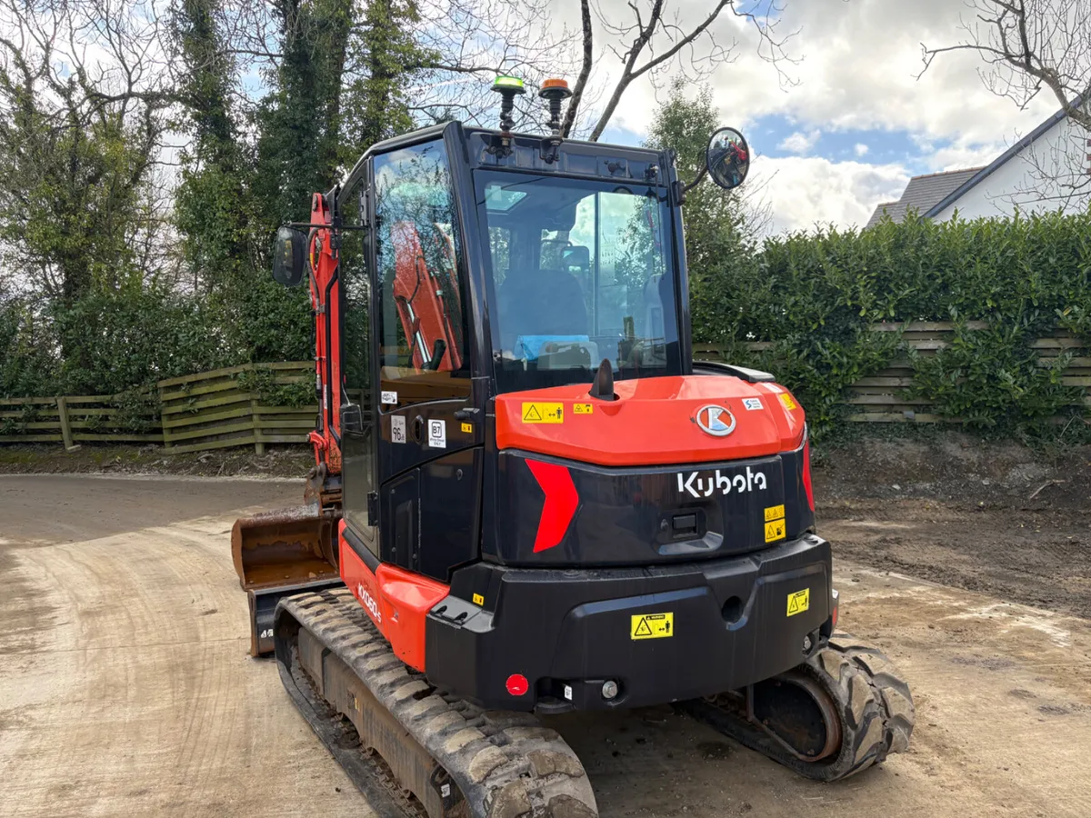 2023 Kubota kx60-5 (1390 hours) - Image 3