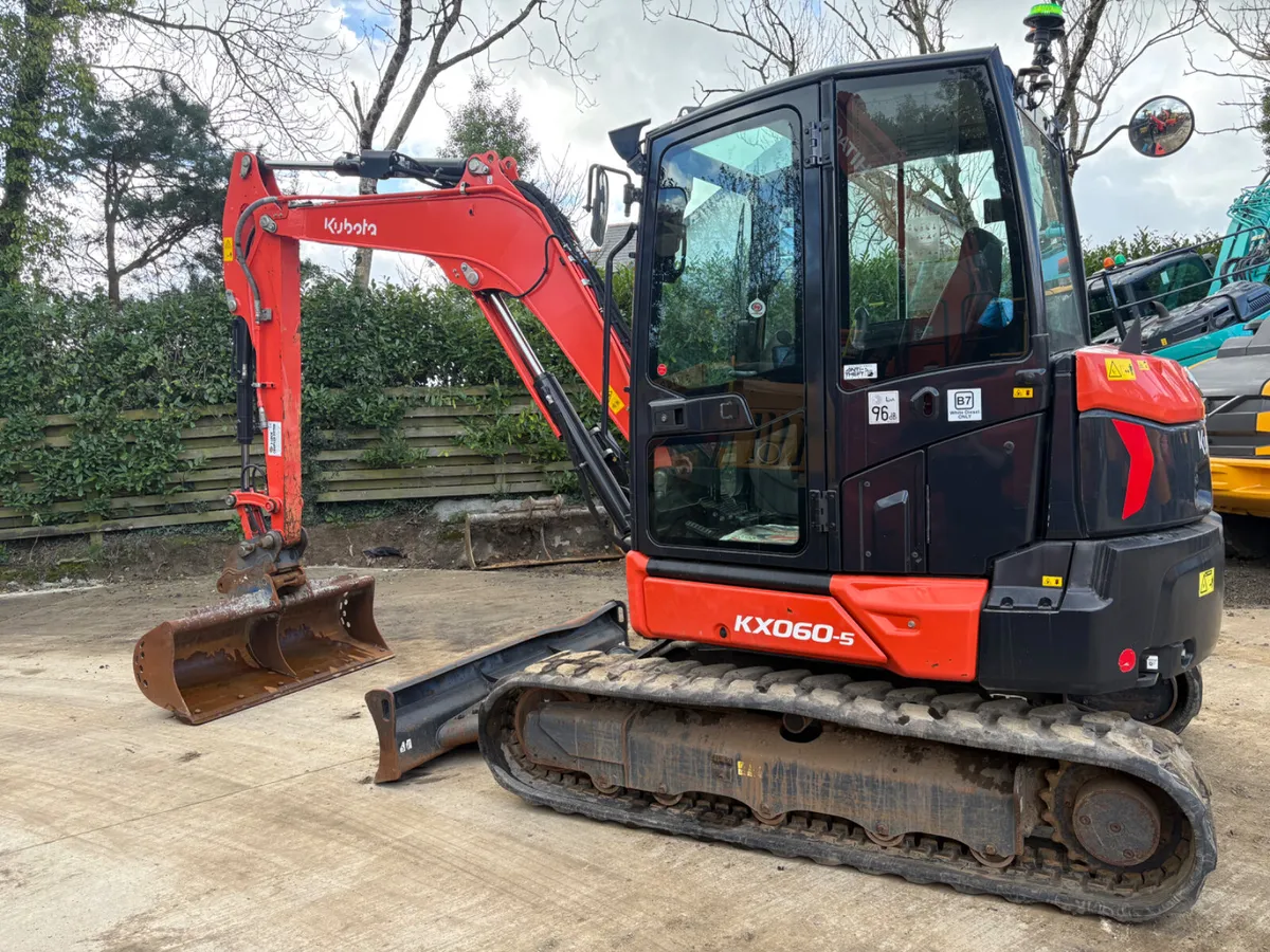 2023 Kubota kx60-5 (1390 hours) - Image 2