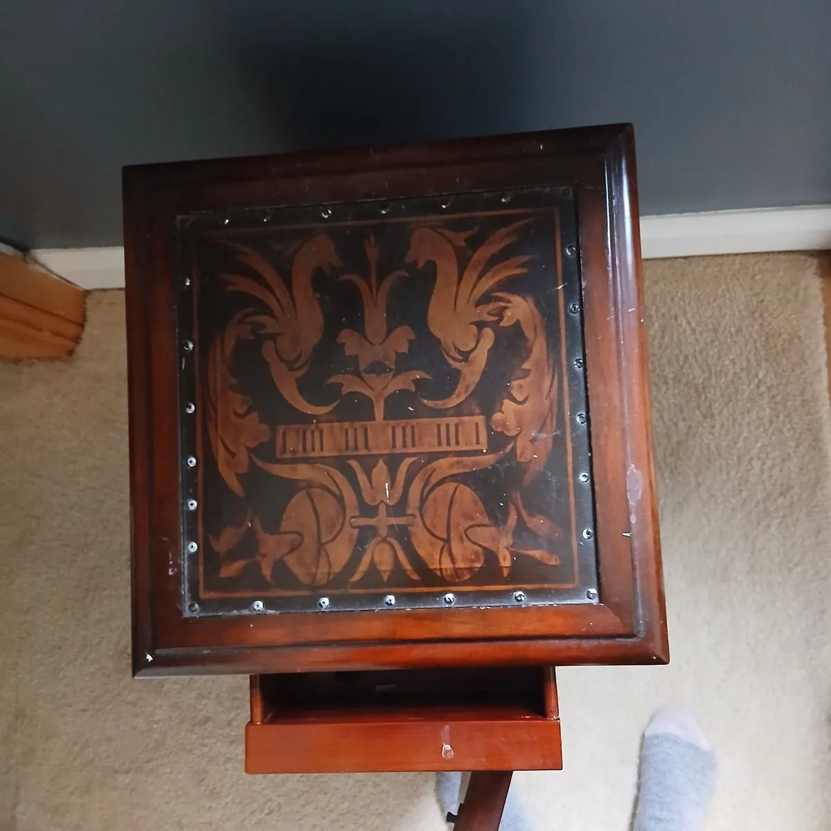 Bedside lockers x2 - Image 3