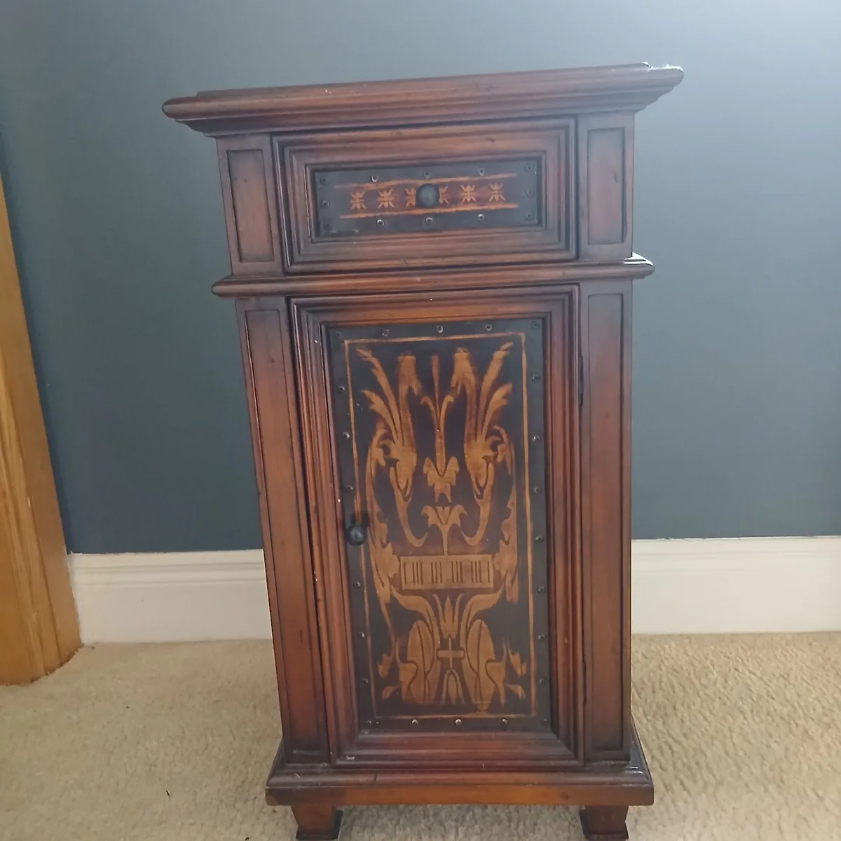 Bedside lockers x2 - Image 1