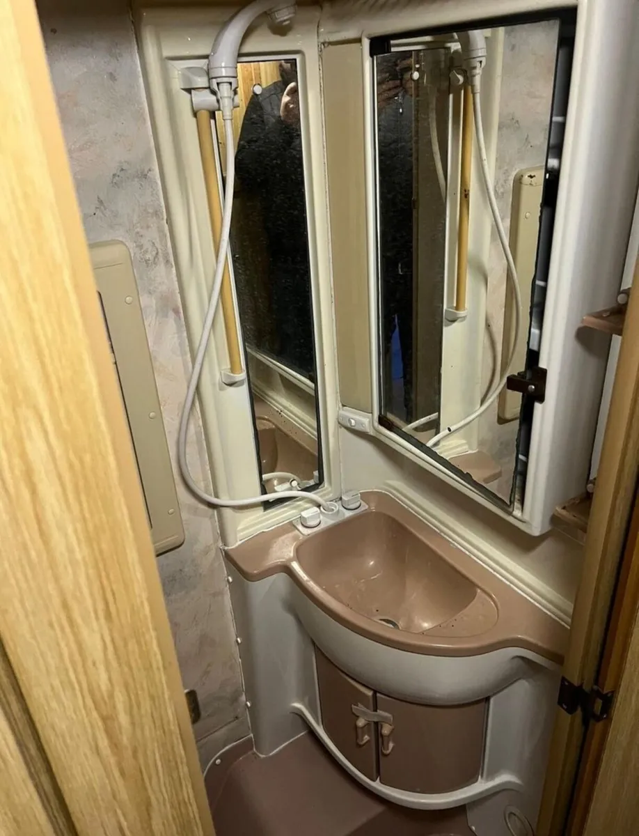 Peugeot eldiss campervan - Image 4