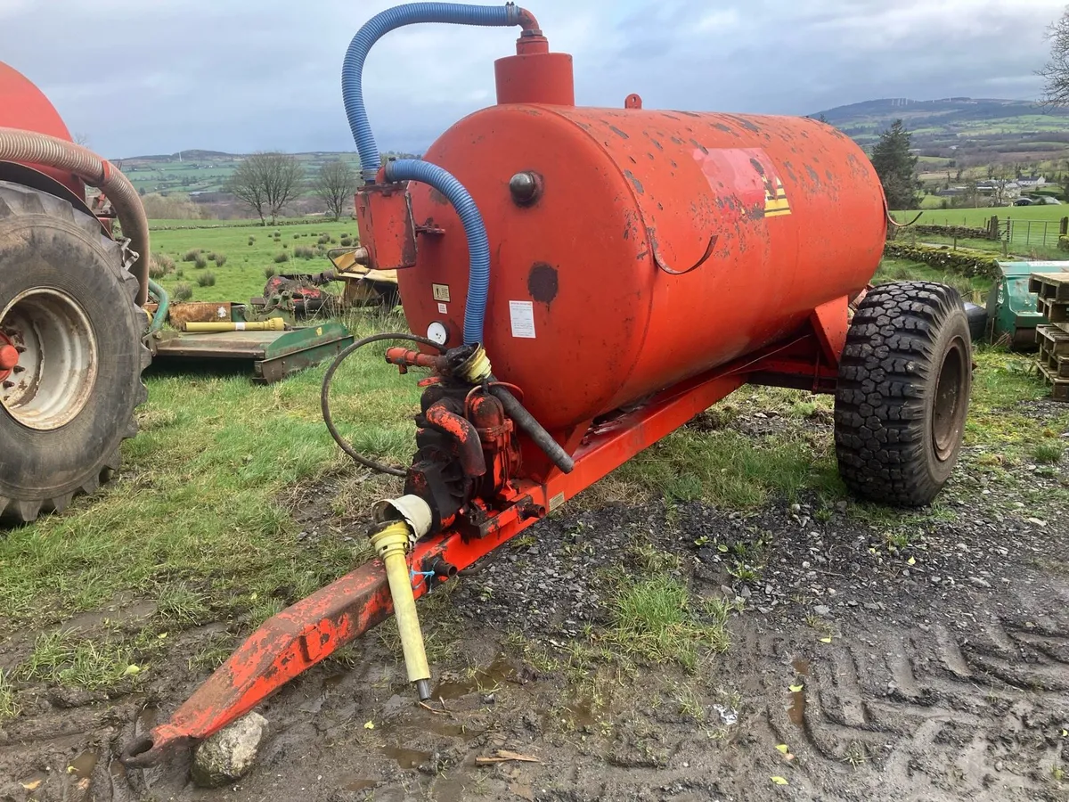 Slurry tanker - Image 1