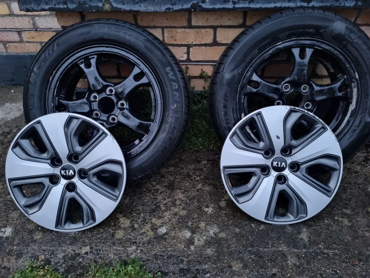 Alloy rims + caps - Image 1