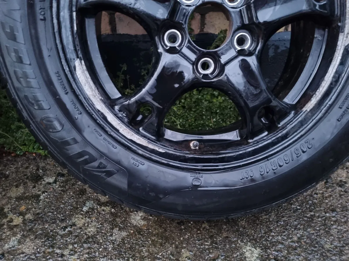 Alloy rims + caps - Image 2