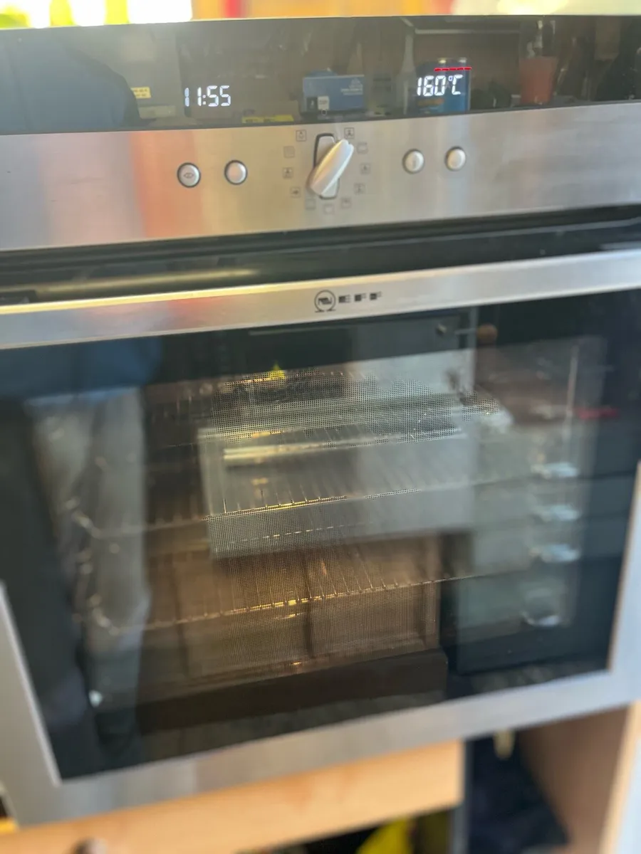 NEFF  OVEN - Image 1