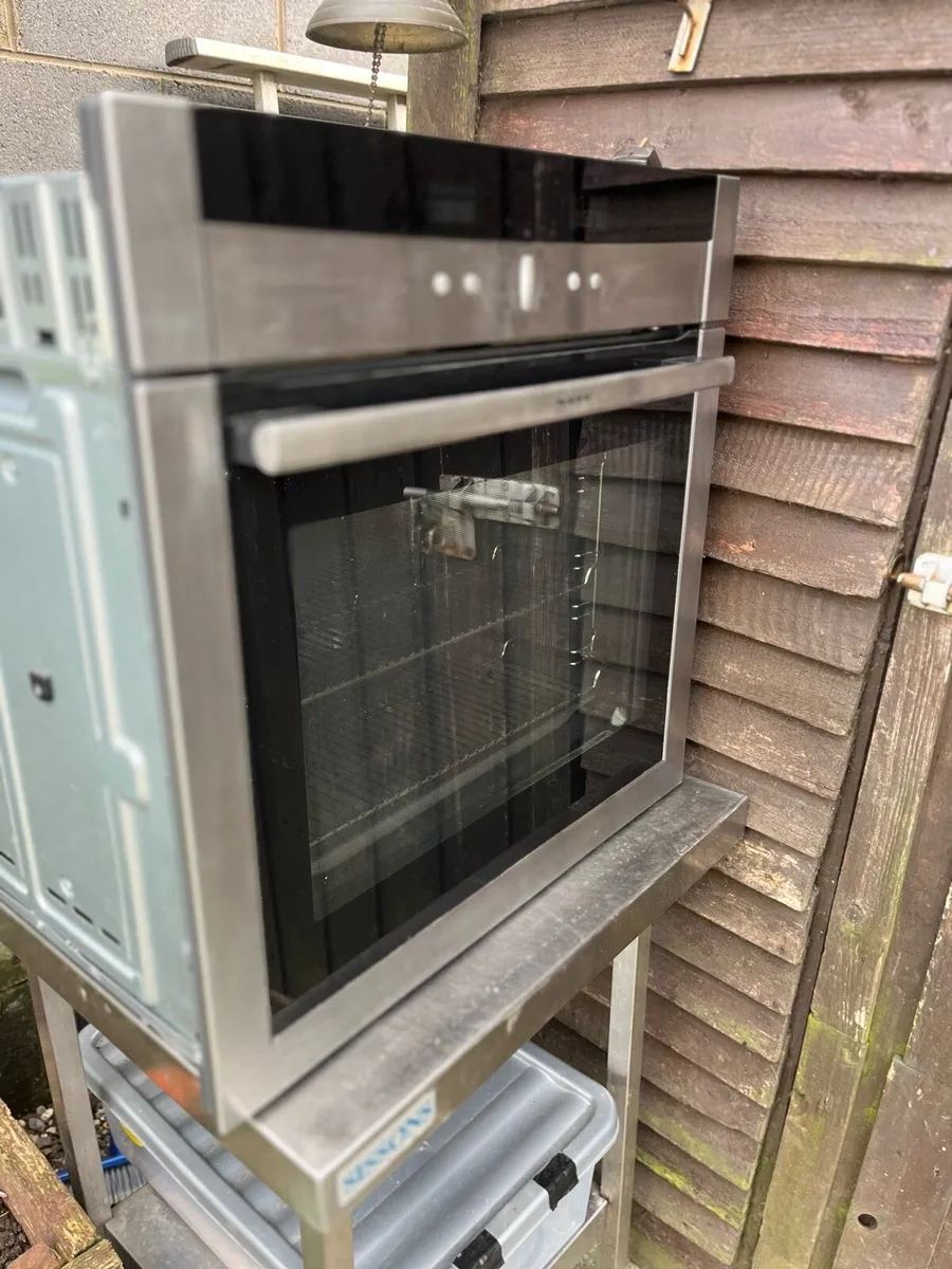 NEFF  OVEN - Image 4