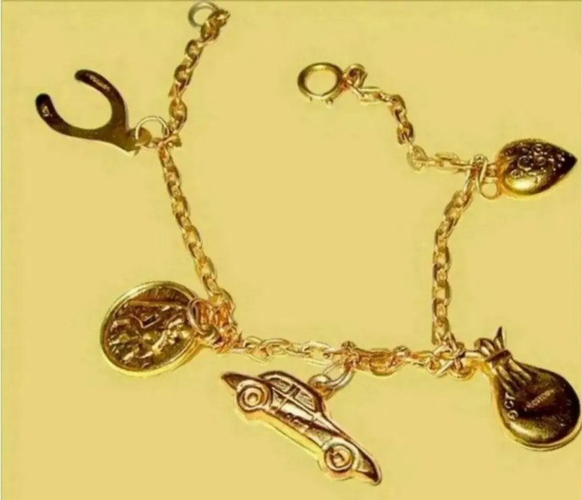 Vintage Hallmarked 9ct Gold Charm Bracelet - Image 3