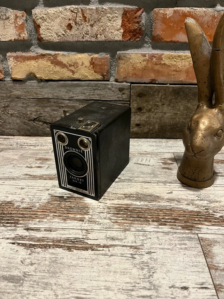 Vintage camera - Image 1