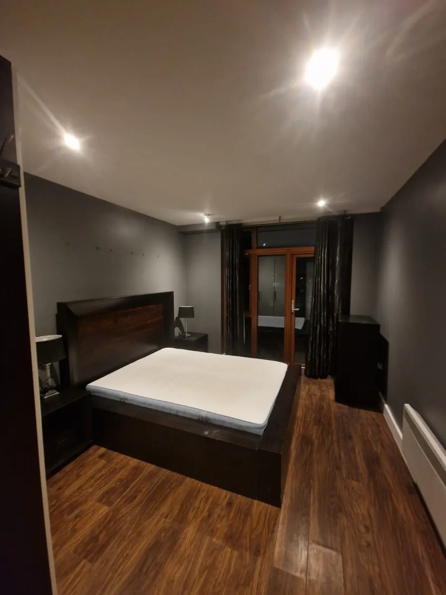 Apartment Clear out - Image 3