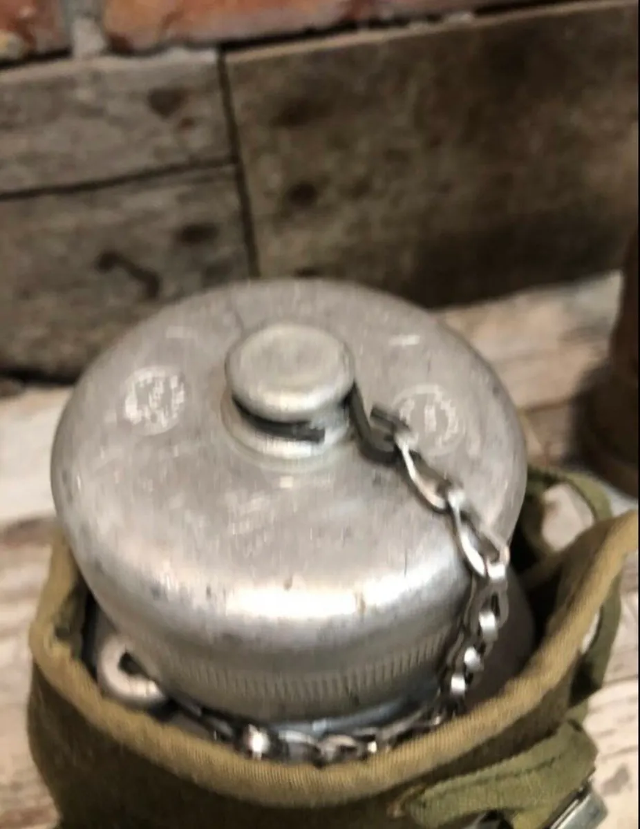 Vintage Military container - Image 2