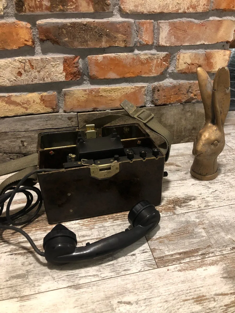 Vintage army phone - Image 1