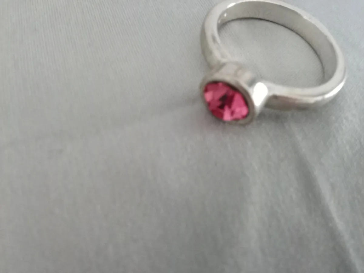 Costume Jewellery Pink Stone Ring. - Image 2