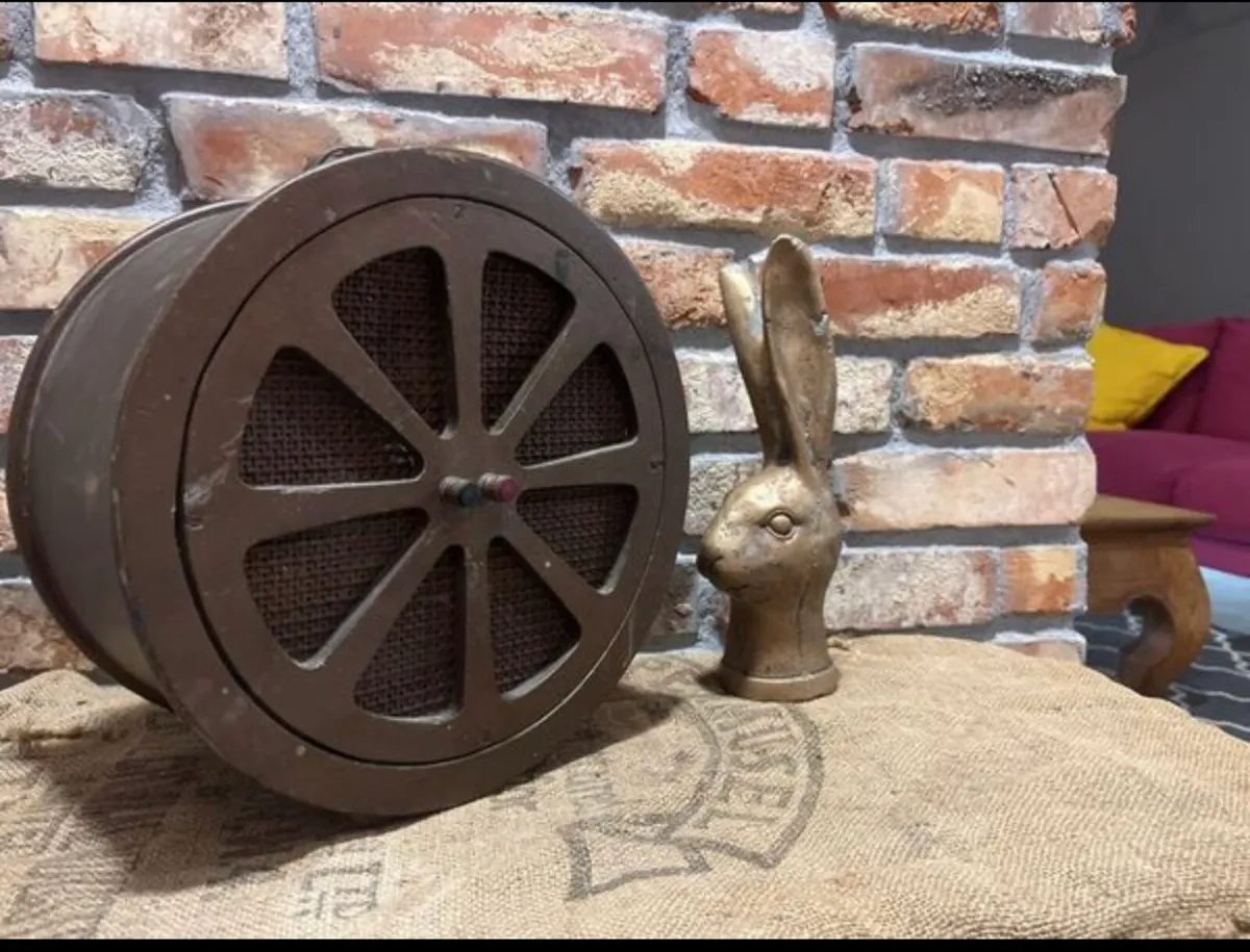 Vintage  Speaker - Image 1